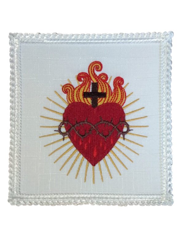 Conjunto de Alfaias Bordado com o Sagrado Coração de Jesus