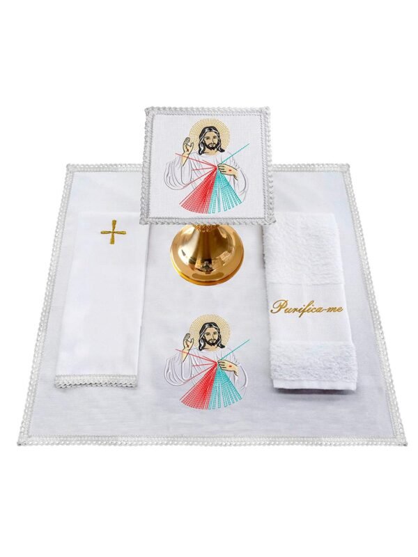 Conjunto de Alfaias Bordado Jesus Misericordioso Jesus